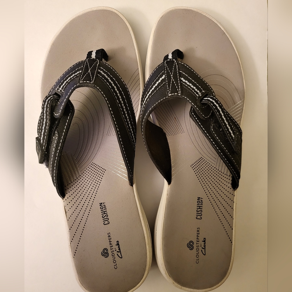 Clarks Cloudsteppers Size 8 Black